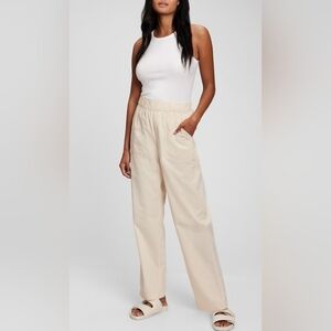 GAP Women's Tan Straight Leg Pants